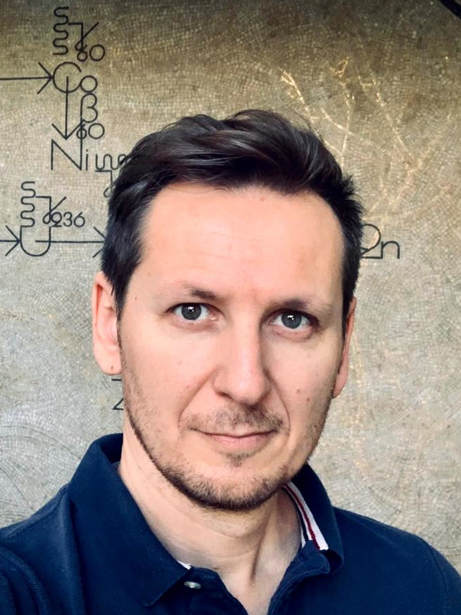 Dr. Dusan Materic Dr. Dusan Materic